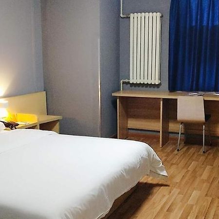 7Days Inn Tai'An Railway Station Екстер'єр фото