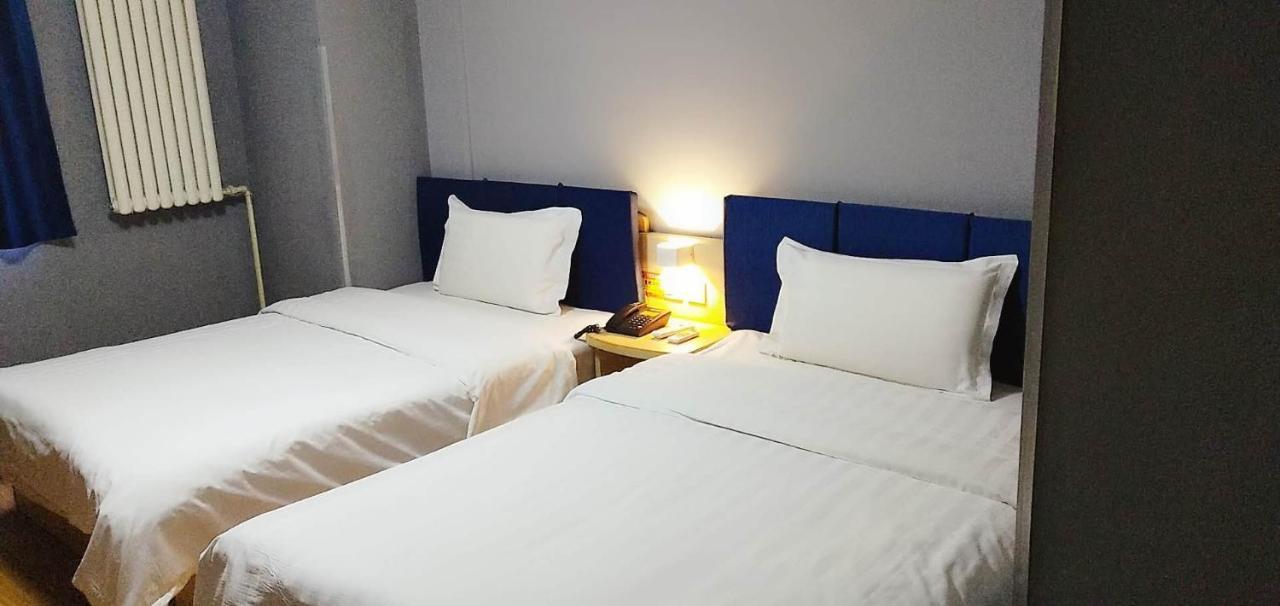 7Days Inn Tai'An Railway Station Екстер'єр фото