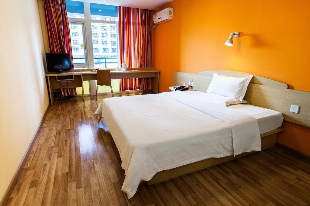 7Days Inn Tai'An Railway Station Екстер'єр фото